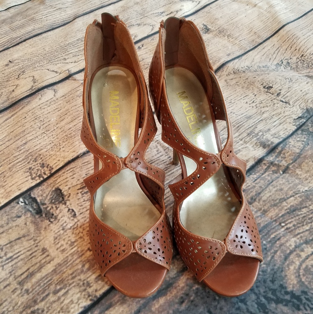 Brown/ tan high heels